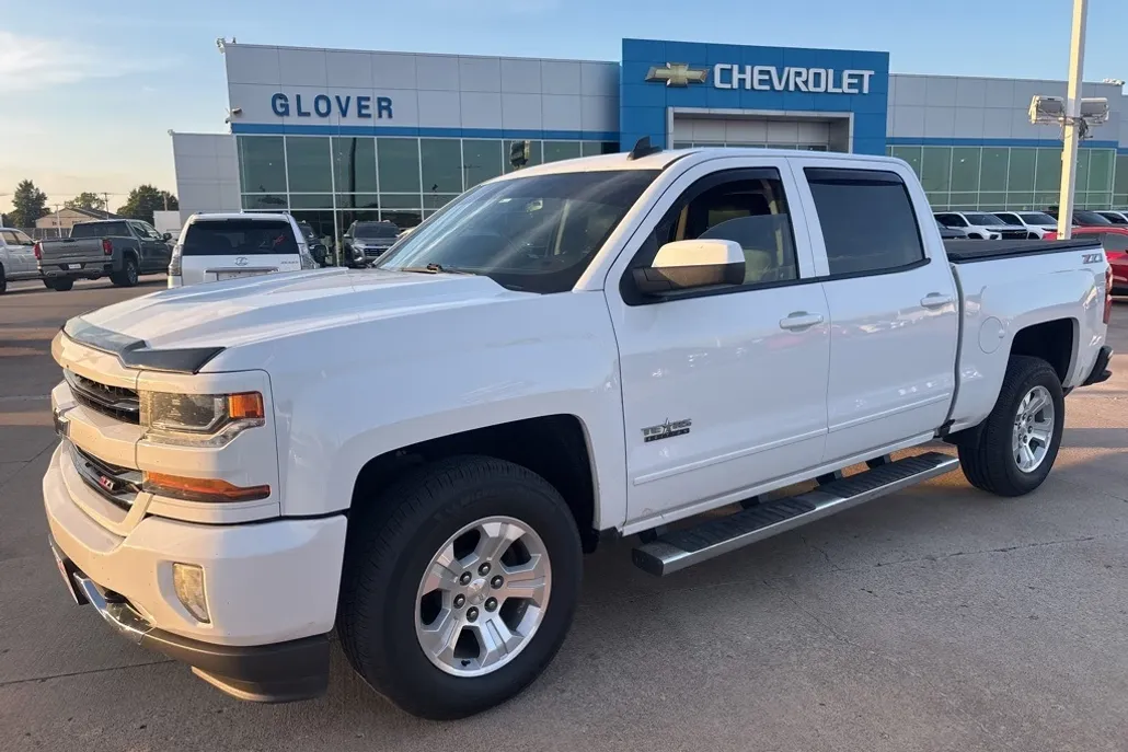 2018 Chevrolet Silverado 1500 LT2 photo 1