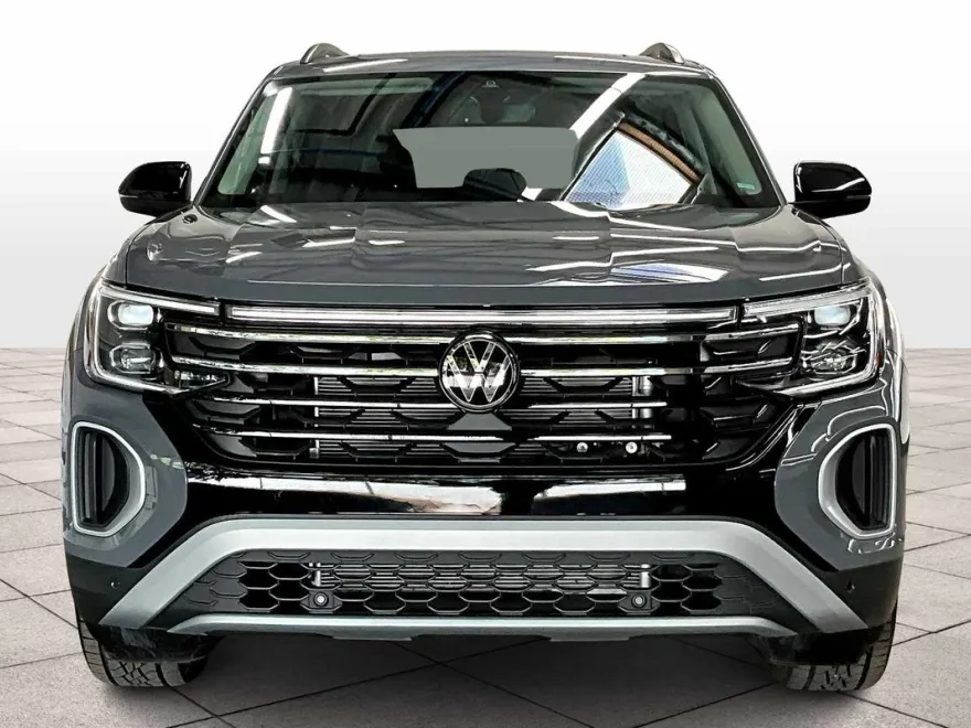 2025 Volkswagen Atlas Peak Edition SE photo 1