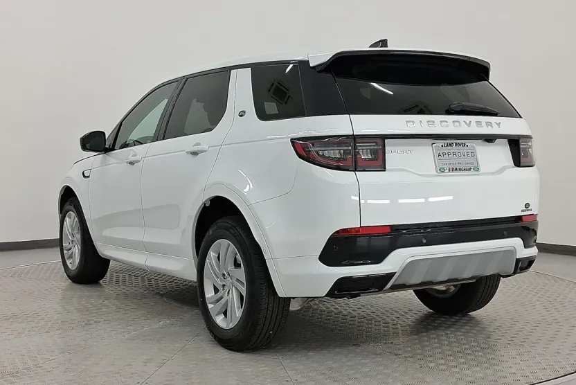 2025 Land Rover Discovery Sport S photo 1
