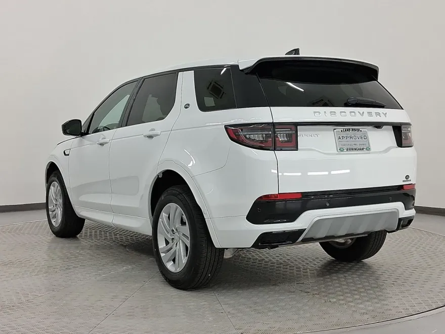 2025 Land Rover Discovery Sport S photo 1