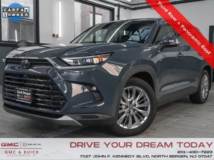 2024 Toyota Grand Highlander XLE photo 1