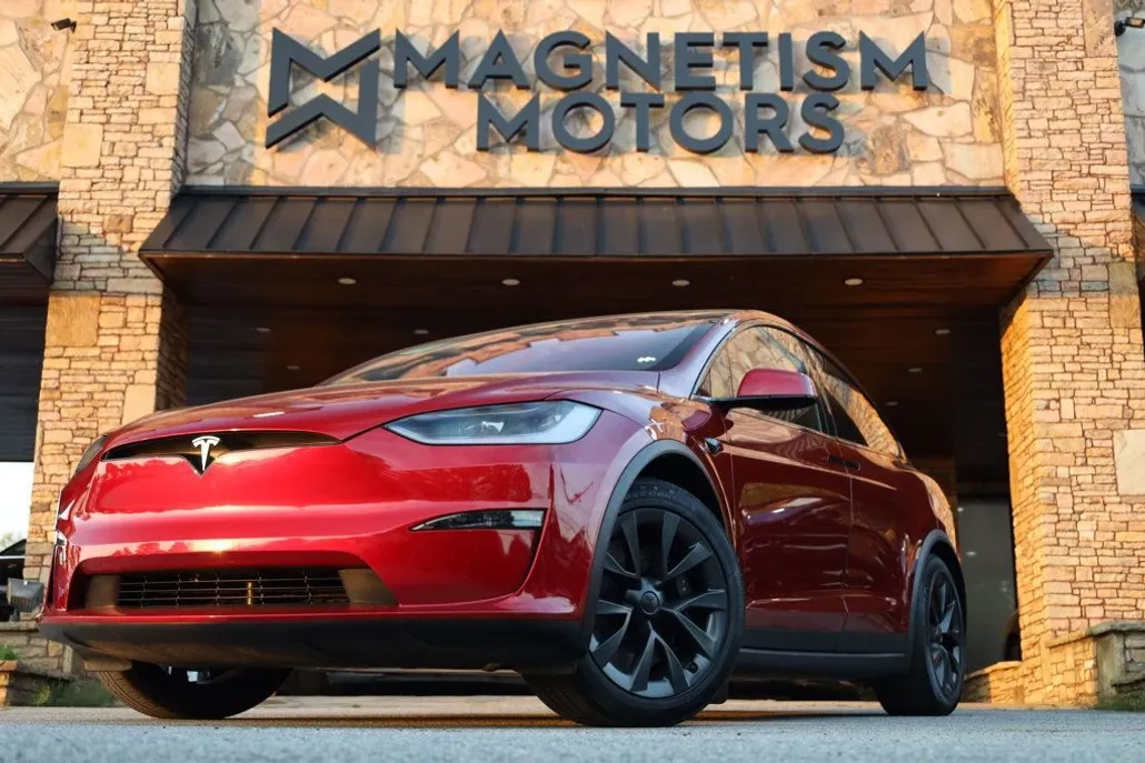 2023 Tesla Model X Long Range photo 1
