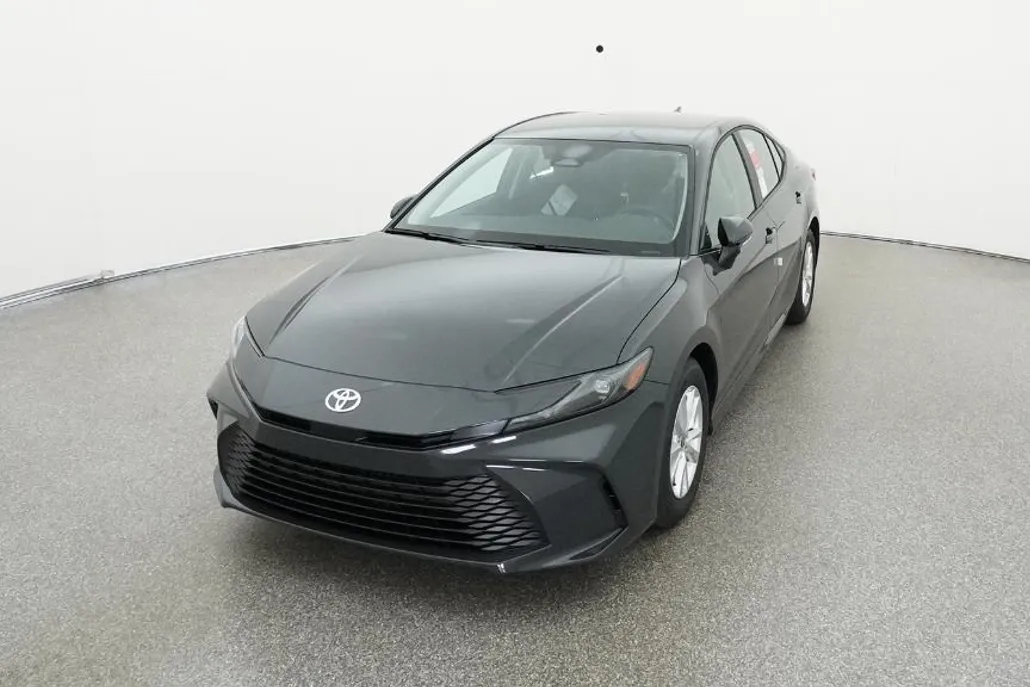 2026 Toyota Camry LE photo 1