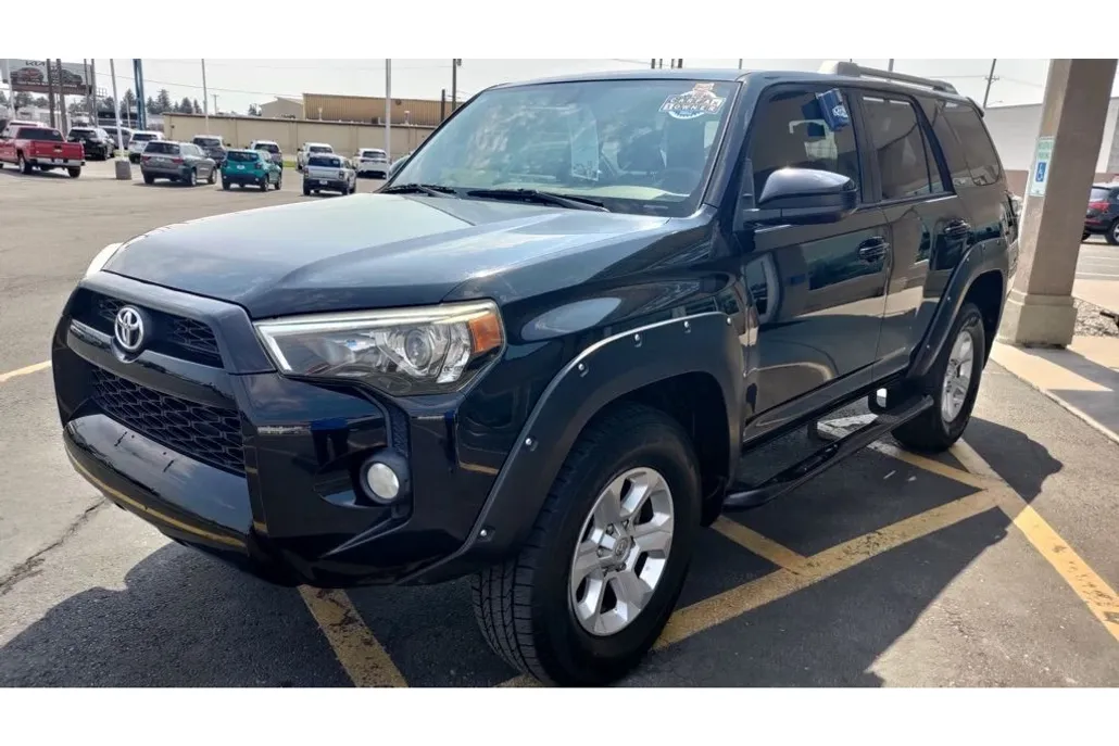 2014 Toyota 4Runner Base photo 1