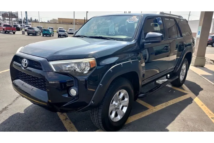2014 Toyota 4Runner Base photo 1
