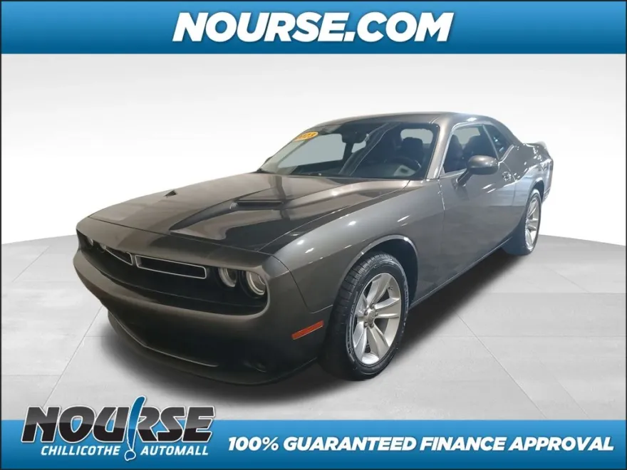 2023 Dodge Challenger SXT photo 1