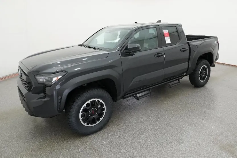 2025 Toyota Tacoma TRD Off-Road Double Cab photo 1