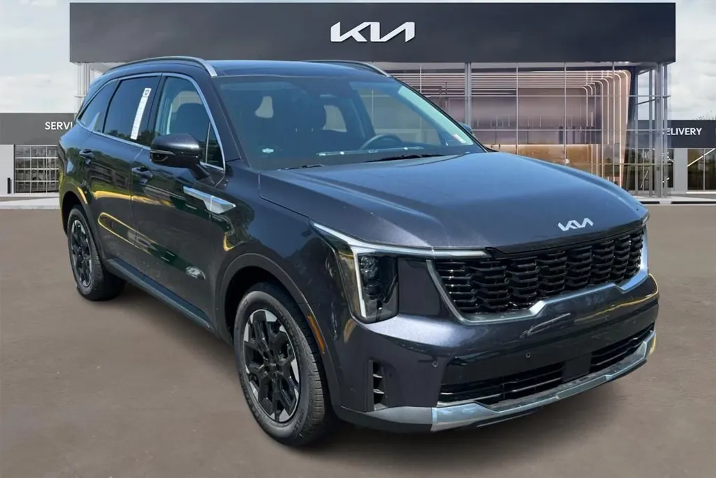 2025 Kia Sorento S photo 1