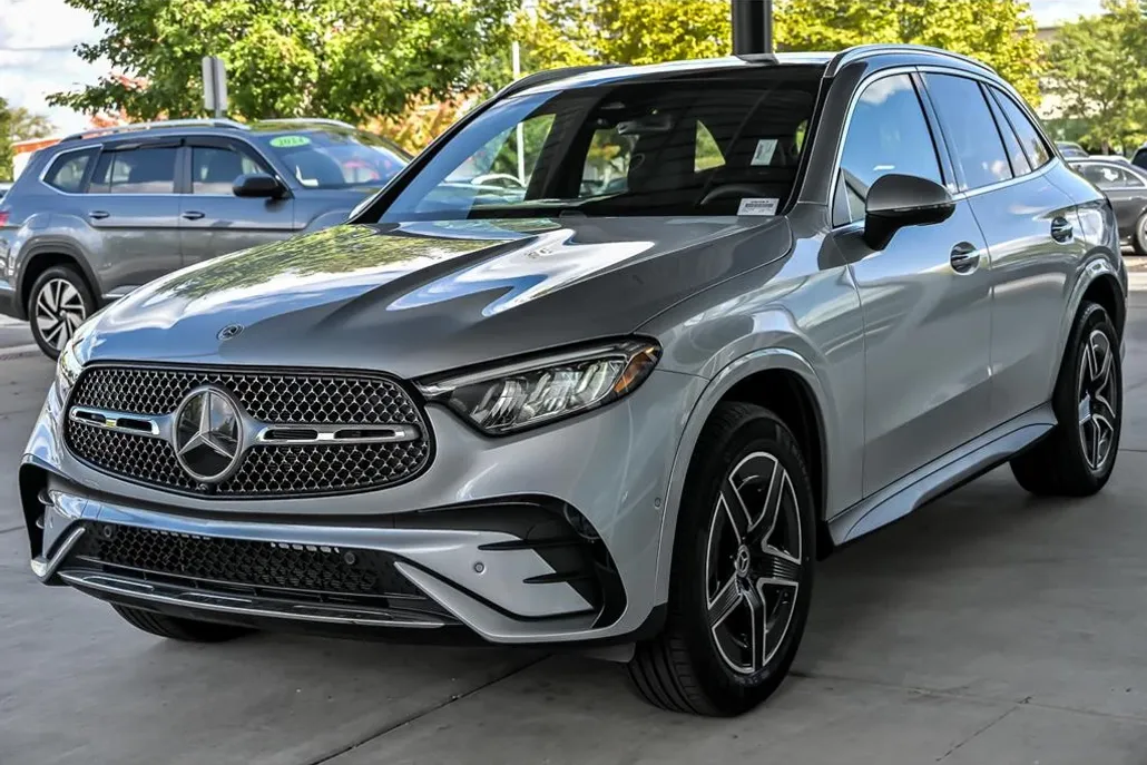 2026 Mercedes Benz GLC 300 4MATIC photo 1