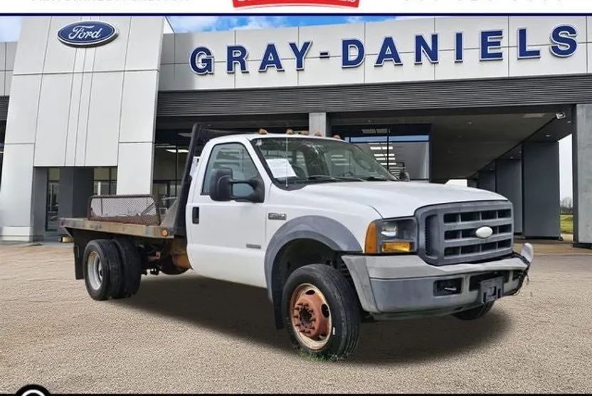 2005 Ford F-550 photo 1