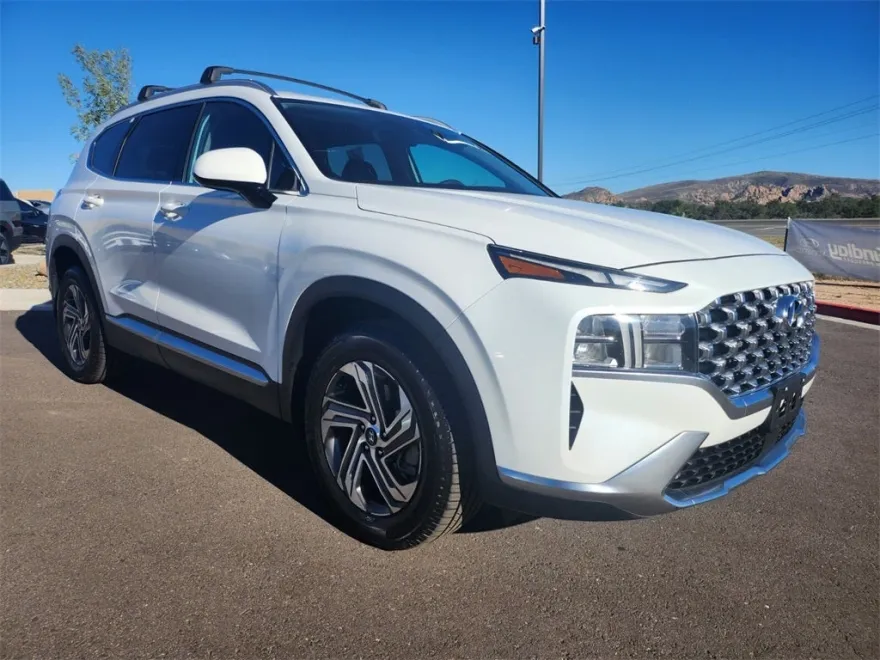 2022 Hyundai Santa Fe SEL photo 1