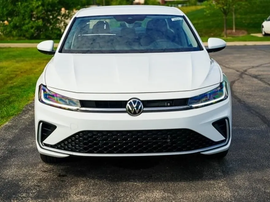 2025 Volkswagen Jetta 1.5T S photo 1