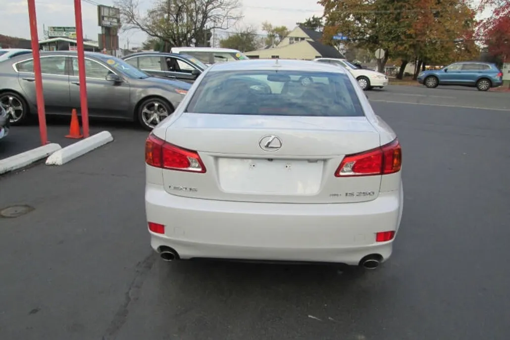 2010 Lexus IS 250 photo 1