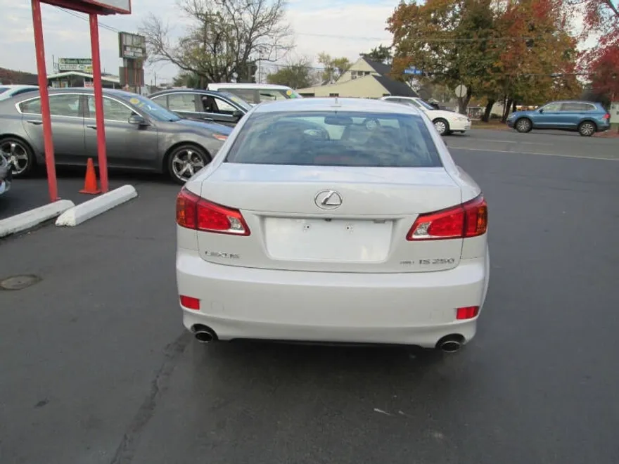 2010 Lexus IS 250 photo 1