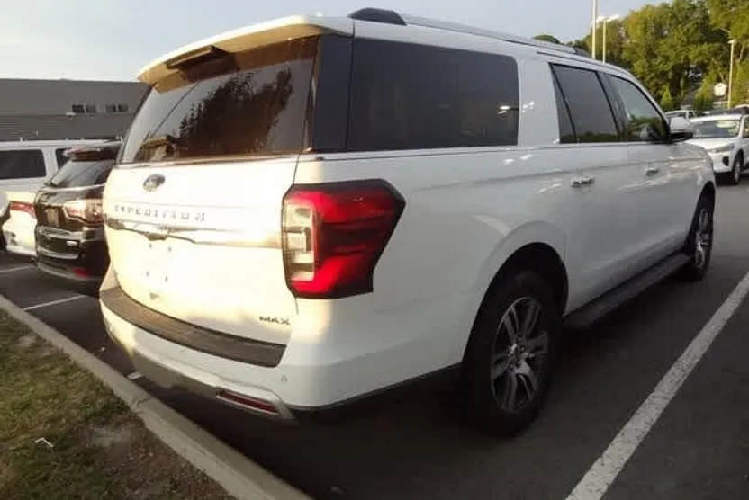2024 Ford Expedition MAX Limited photo 1