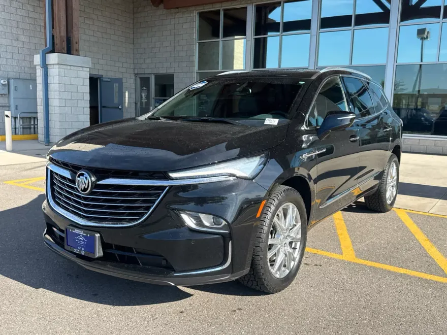 2023 Buick Enclave Essence photo 1