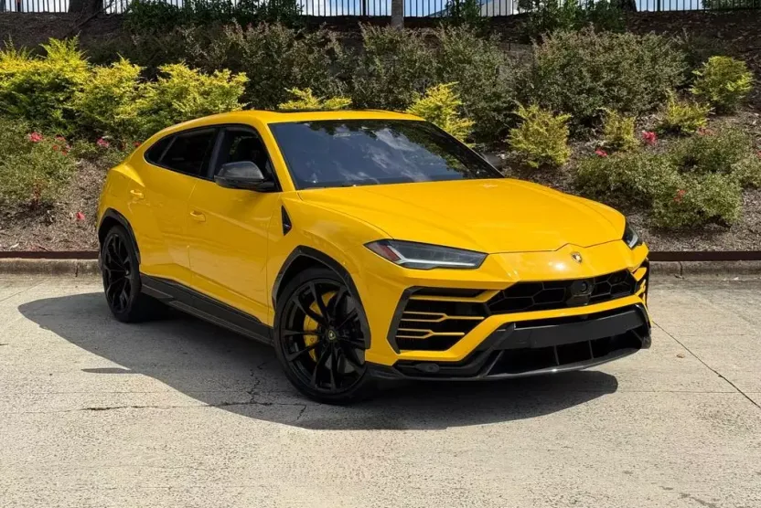 2021 Lamborghini Urus Base photo 1