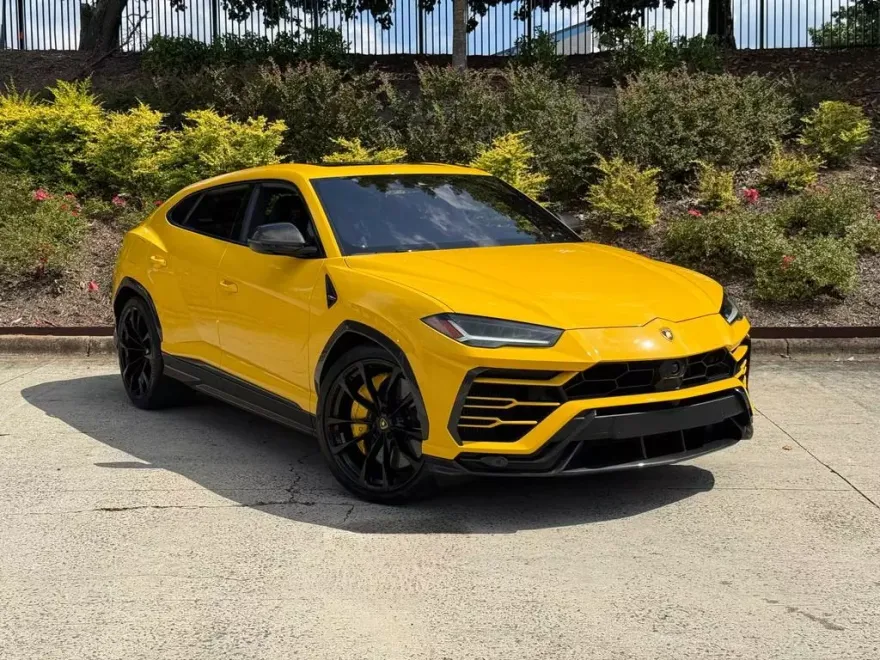 2021 Lamborghini Urus Base photo 1
