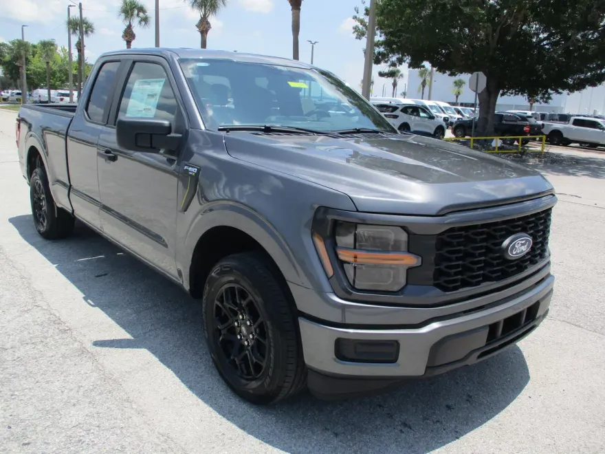 2025 Ford F-150 STX photo 1