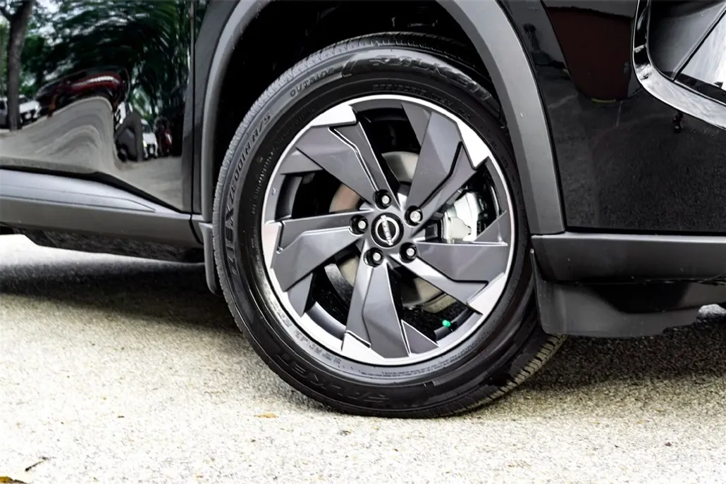 2026 Nissan Rogue SV photo 1