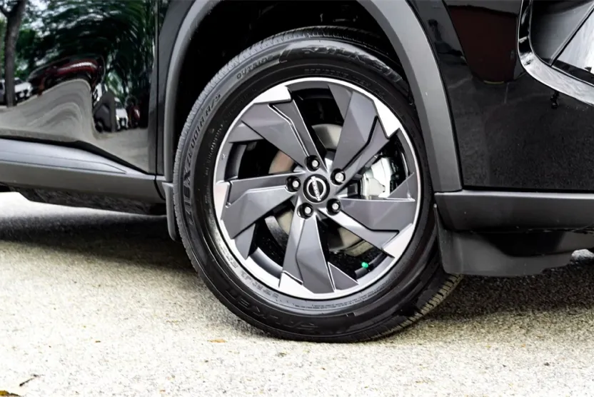2026 Nissan Rogue SV photo 1