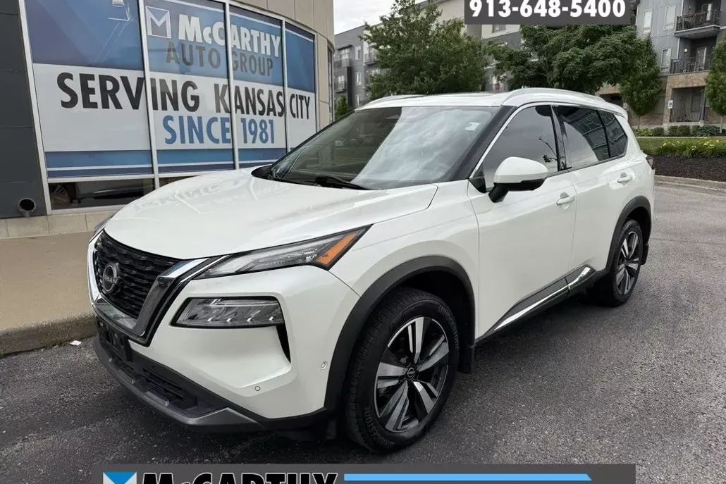2022 Nissan Rogue SL photo 1