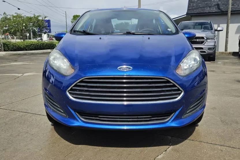 2018 Ford Fiesta SE photo 1