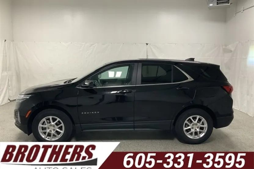 2022 Chevrolet Equinox LT photo 1