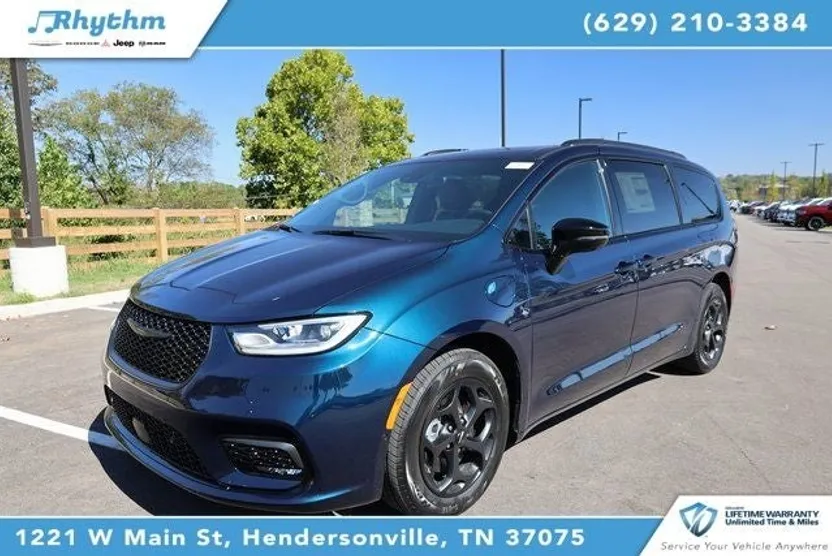 2025 Chrysler Pacifica Hybrid S Appearance photo 1
