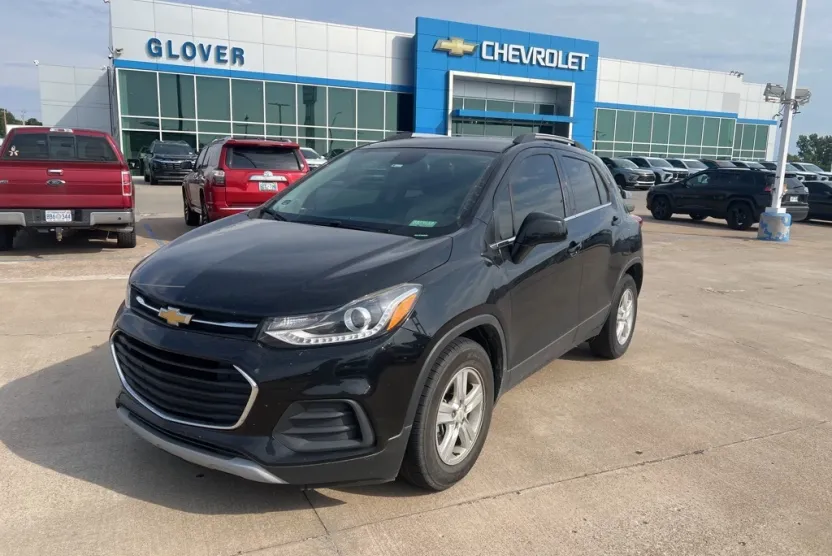 2020 Chevrolet Trax LT photo 1