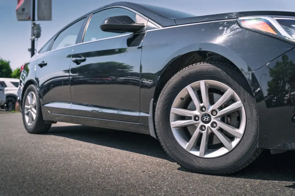 2016 Hyundai Sonata GL photo 1