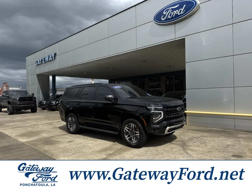2025 Chevrolet Tahoe Z71 photo 1