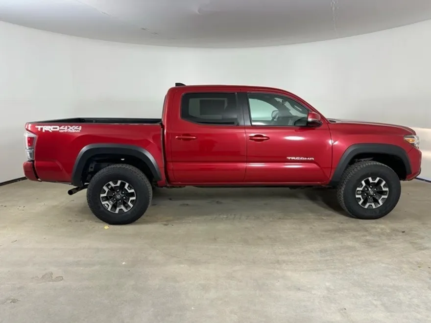 2022 Toyota Tacoma TRD Off-Road photo 1