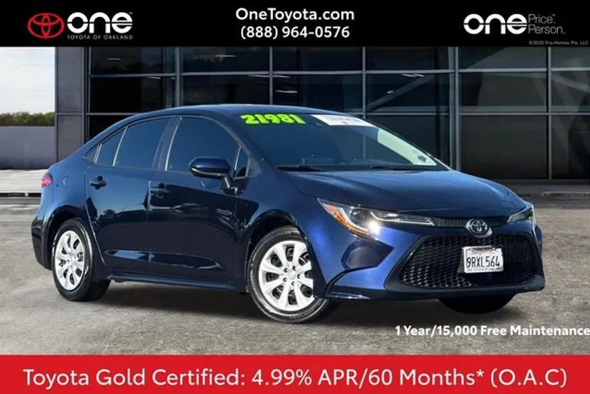 2022 Toyota Corolla LE photo 1