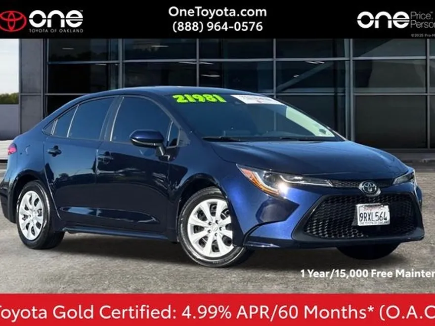 2022 Toyota Corolla LE photo 1
