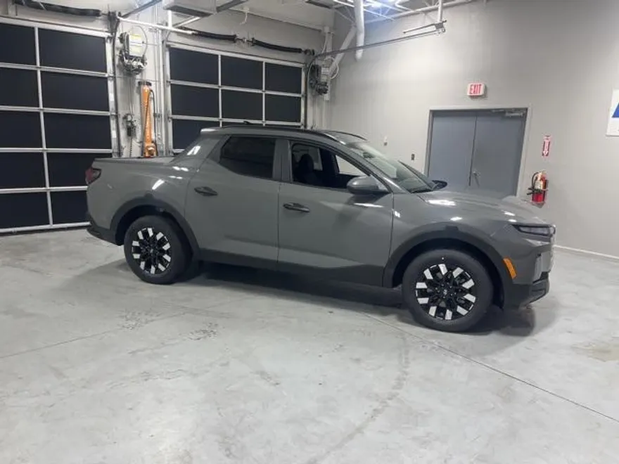 2025 Hyundai Santa Cruz SEL Activity photo 1