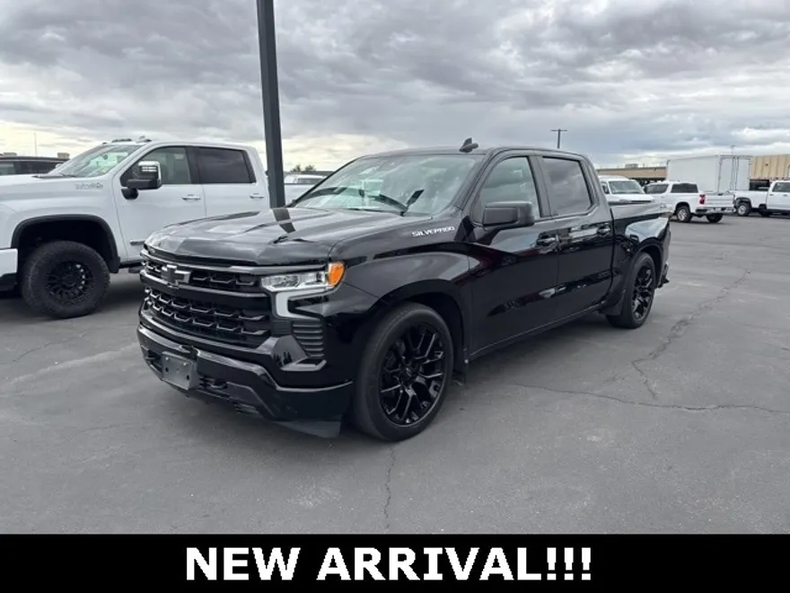 2023 Chevrolet Silverado 1500 RST photo 1