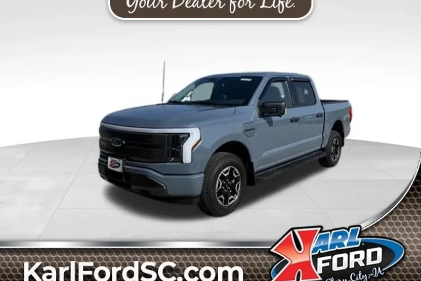 2023 Ford F-150 Lightning XLT photo 1