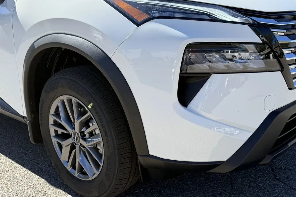 2025 Nissan Rogue S photo 1