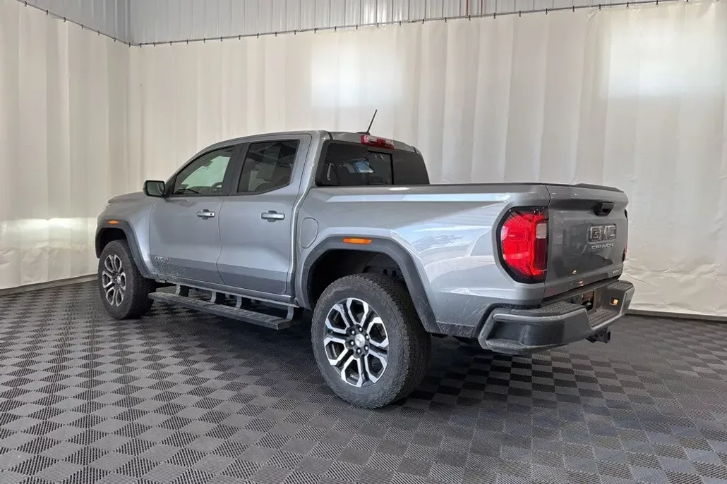 2024 Gmc Canyon AT4 photo 1
