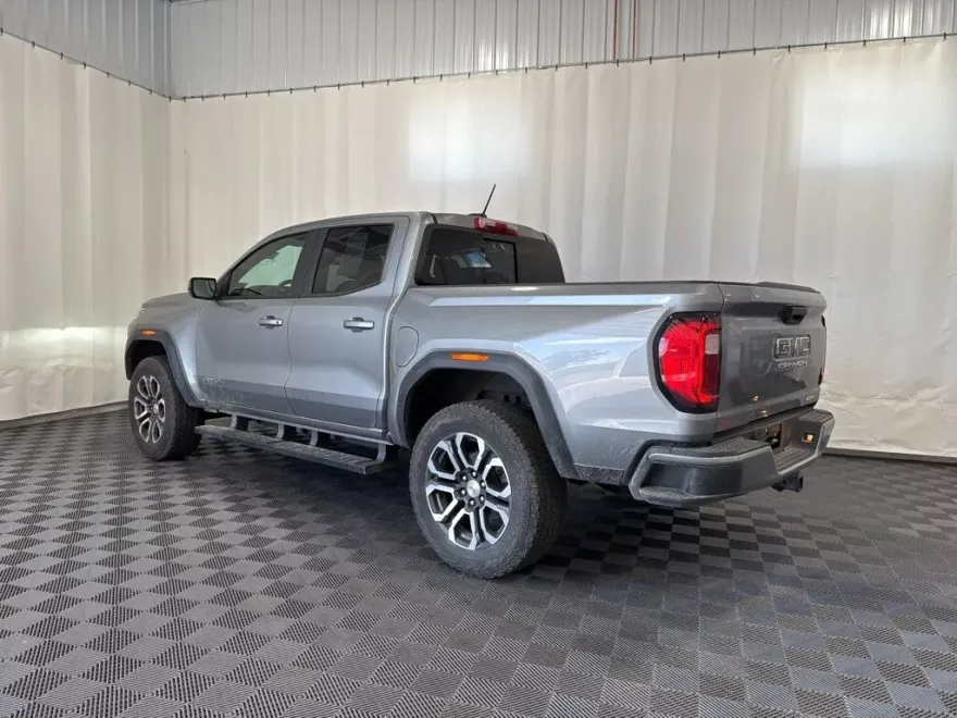 2024 Gmc Canyon AT4 photo 1