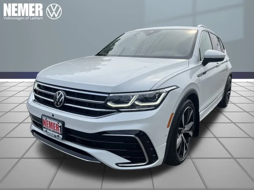 2023 Volkswagen Tiguan SEL R-Line Black photo 1