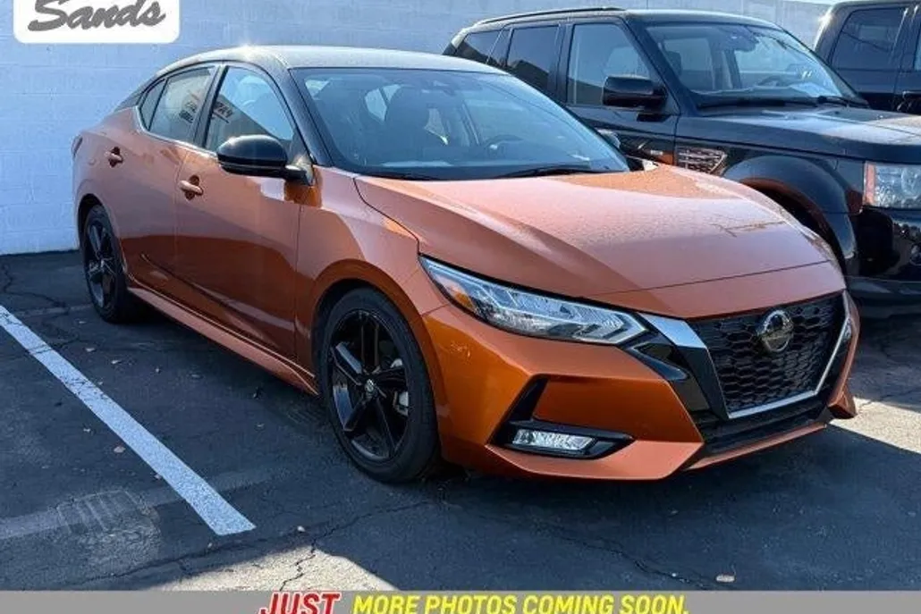 2023 Nissan Sentra SR photo 1