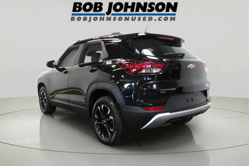 2023 Chevrolet Trailblazer LT photo 1