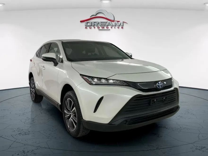 2022 Toyota Venza LE photo 1