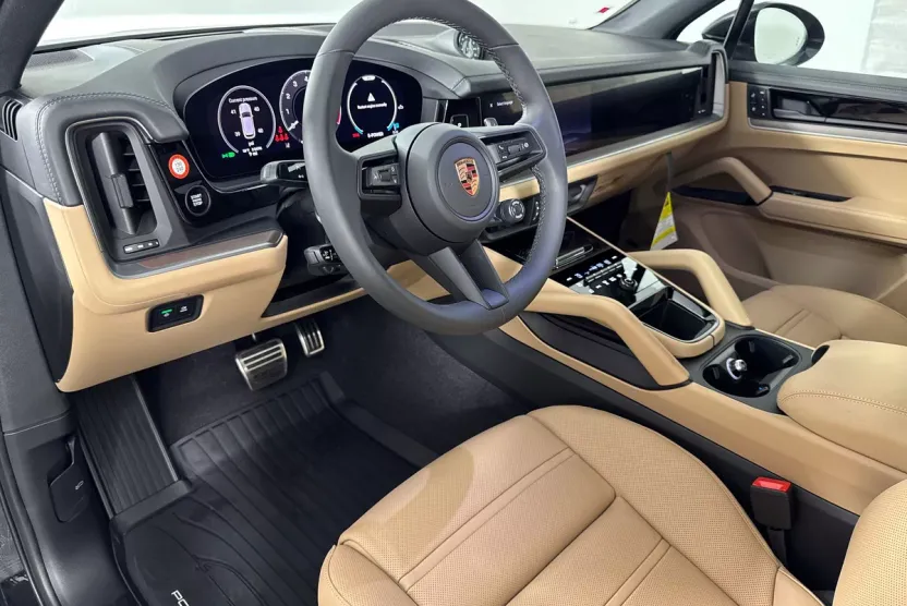 2026 Porsche Cayenne E-Hybrid S photo 1