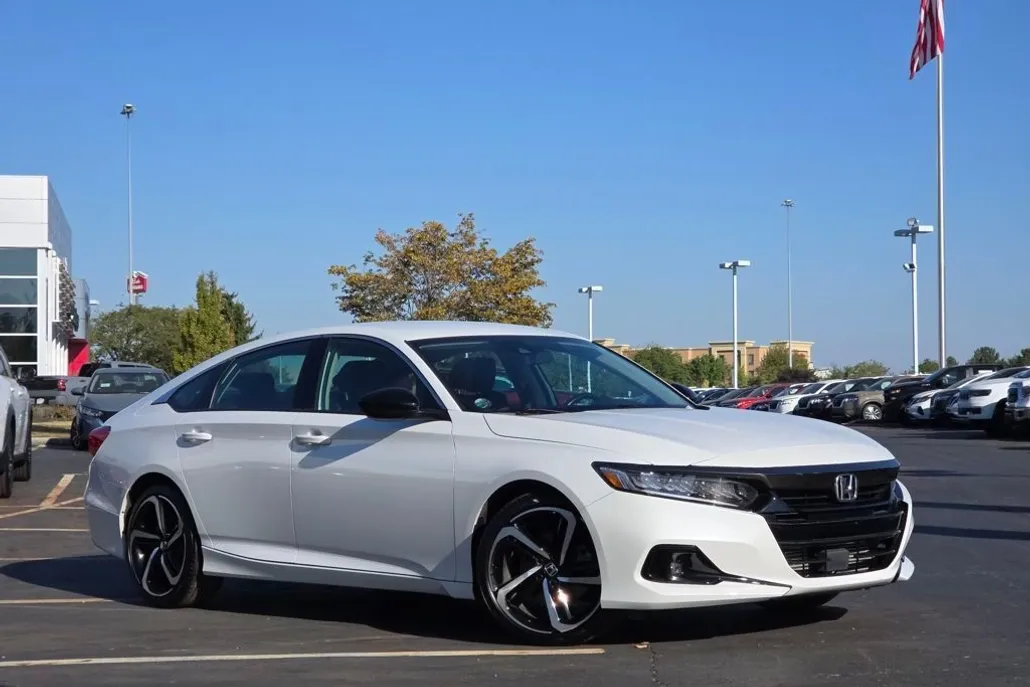 2022 Honda Accord Sport SE photo 1