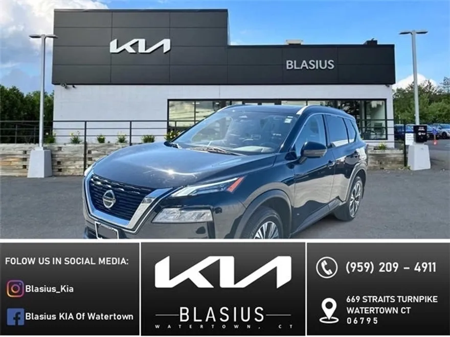 2021 Nissan Rogue SV photo 1
