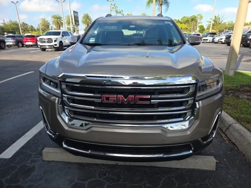 2023 Gmc Acadia SLE photo 1