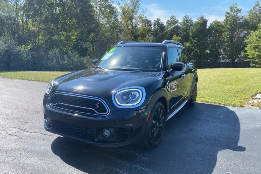 2020 Mini Countryman S photo 1